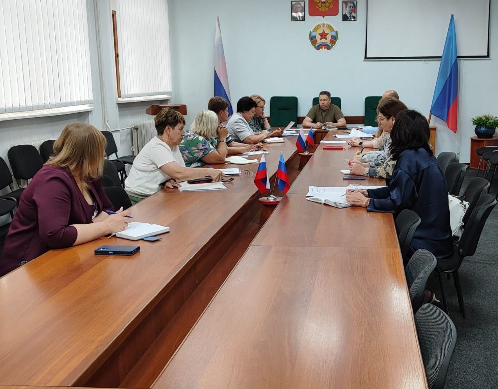 Под руководством заместителя Главы Старобельского муниципального округа Сайко Ивана Михайловича состоялось рабочее совещание в рамках деятельности межведомственной комиссии Луганской Народной Республики по противодействию...