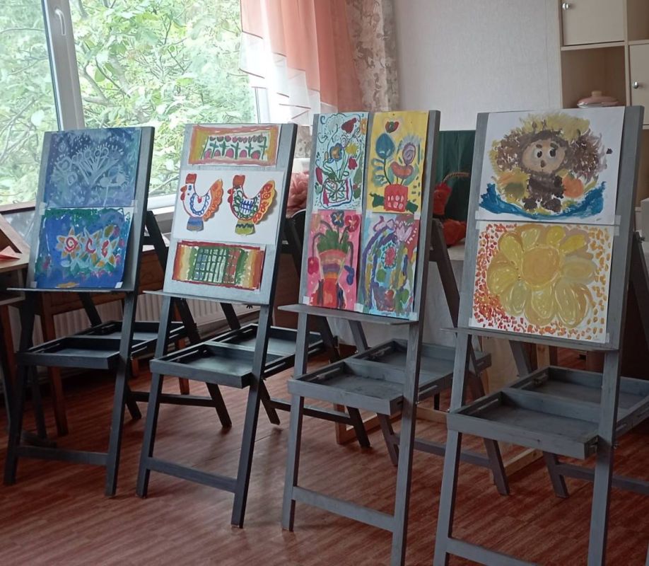 Воспитанники детского сада «Сказка» побывали на экскурсии в Детской школе искусств №5 Воспитанники детского сада «Сказка» побывали на экскурсии в Детской школе искусств №5