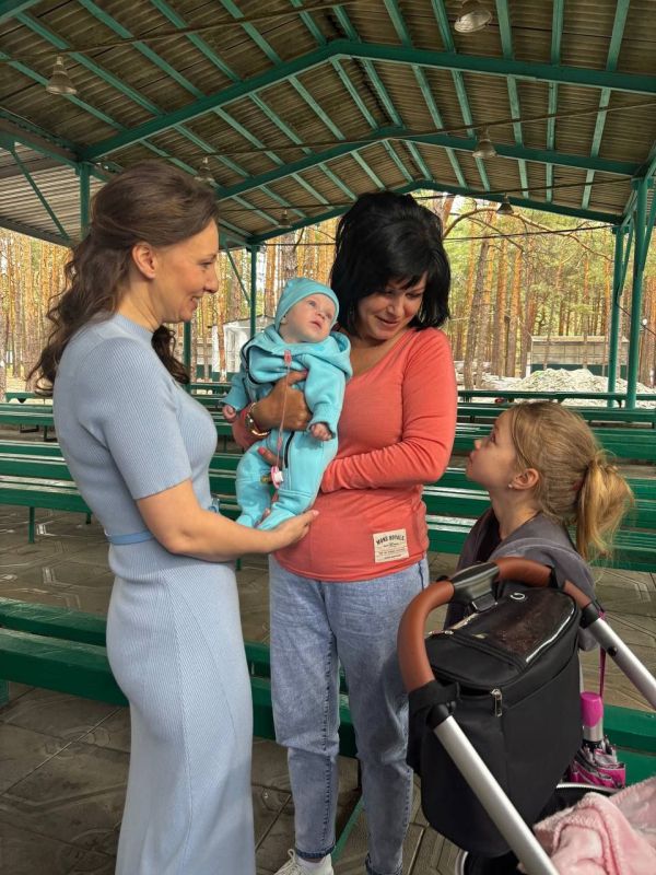 Анна Кузнецова: В пунктах временного размещения, бывает, встречают и из роддома! Анна Кузнецова: В пунктах временного размещения, бывает, встречают и из роддома!