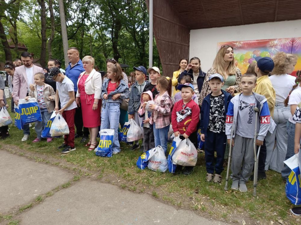 В преддверии светлого и доброго праздника – Дня защиты детей – парк культуры и отдыха им. Героев распахнул свои объятия для ребят из реабилитационного центра