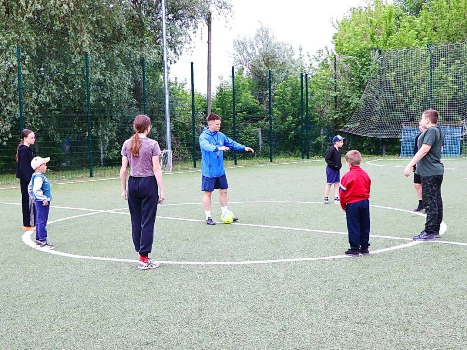 «Спорт для всех»: Единороссы провели тренировку по футболу для детей в рамках инклюзивного спорта «Спорт для всех»: Единороссы провели тренировку по футболу для детей в рамках инклюзивного спорта