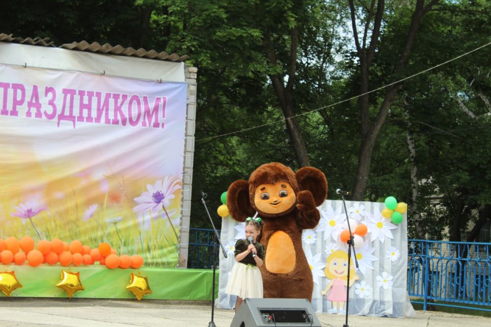 Виктория Кайдалова: Сегодня в пгт Новопсков состоялось яркое и радостное событие — праздник, посвященный Дню защиты детей! Виктория Кайдалова: Сегодня в пгт Новопсков состоялось яркое и радостное событие — праздник, посвященный Дню защиты детей!