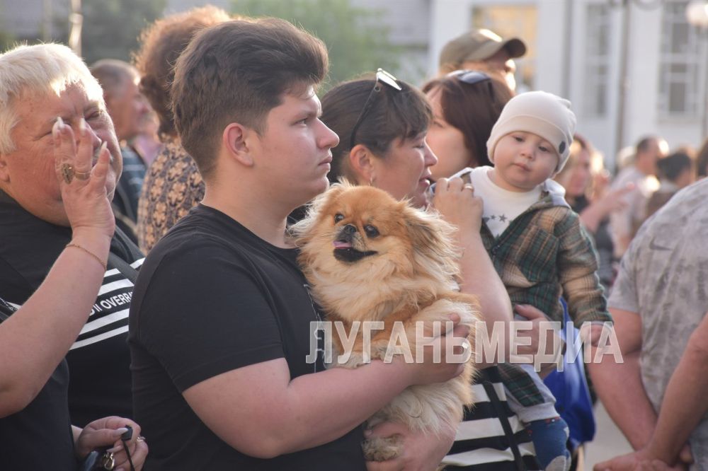 136 школьников Краснодонского муниципального округа отправились на оздоровление в Крым 136 школьников Краснодонского муниципального округа отправились на оздоровление в Крым