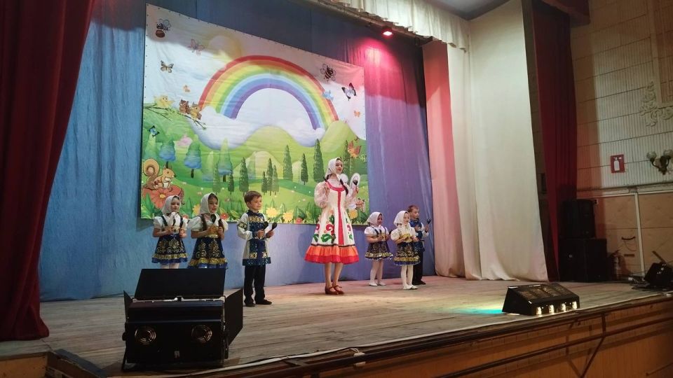 01 июня 2025 года в МБУ «Краснолучский ЦК» состоялся концерт "Дети — это цветы жизни", посвященный всемирному Дню защиты детей 01 июня 2025 года в МБУ «Краснолучский ЦК» состоялся концерт "Дети — это цветы жизни", посвященный всемирному Дню защиты детей