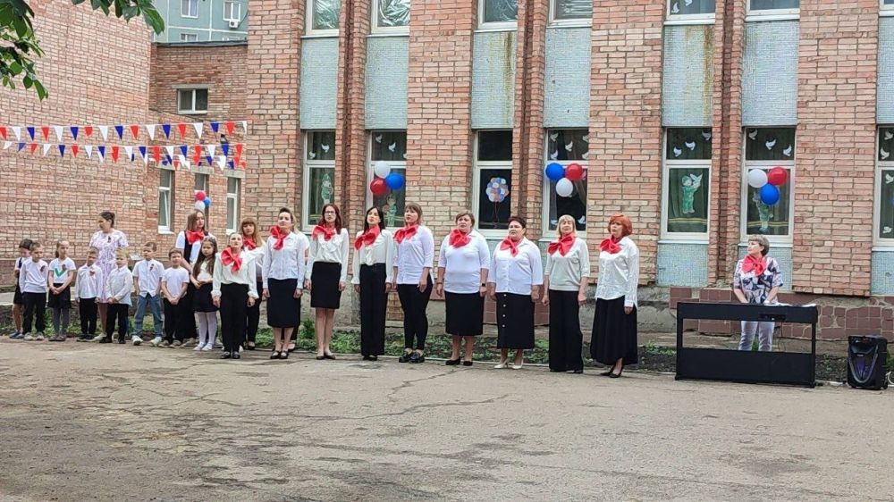 Инна Швенк: Приняла участие в торжественном открытии Аллеи Героев в ГБДОУ ЛНР «Луганский ясли- сад комбинированного вида №25 «Ягодка»» Инна Швенк: Приняла участие в торжественном открытии Аллеи Героев в ГБДОУ ЛНР «Луганский ясли- сад комбинированного вида №25 «Ягодка»»