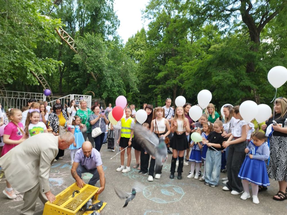 Празднование Международного дня защиты детей в поселках Краснодон, Энгельсово и Семейкино Празднование Международного дня защиты детей в поселках Краснодон, Энгельсово и Семейкино