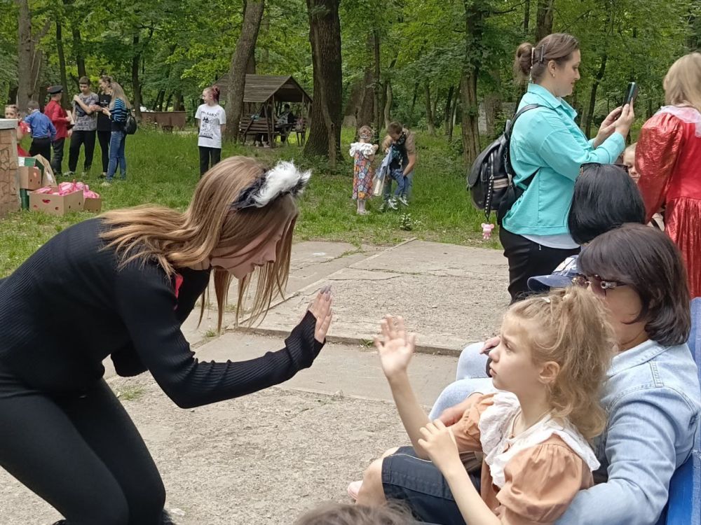   !.    !   ,          