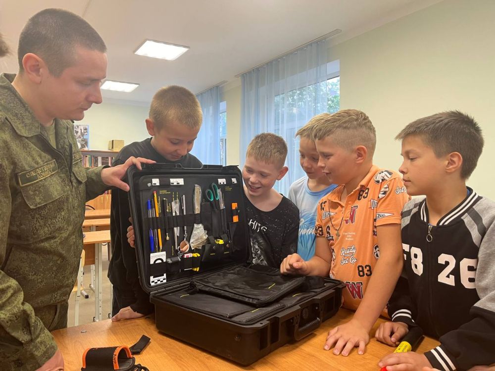 В первый день долгожданного лета следователи СК организовали открытый урок для юных жителей республики В первый день долгожданного лета следователи СК организовали открытый урок для юных жителей республики