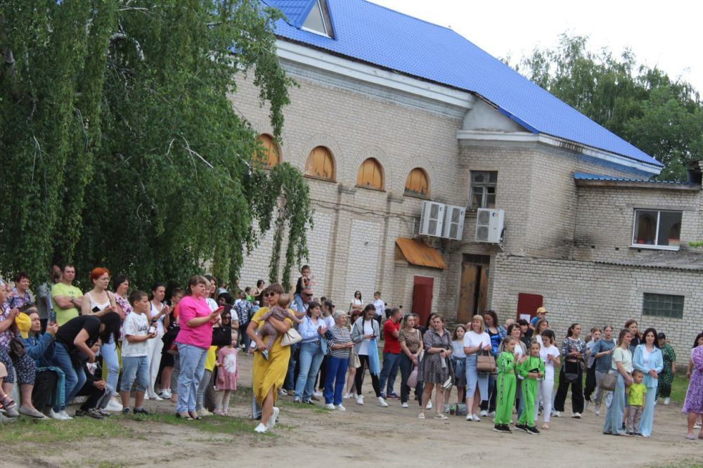 Виктория Кайдалова: Сегодня в пгт Новопсков состоялось яркое и радостное событие — праздник, посвященный Дню защиты детей! Виктория Кайдалова: Сегодня в пгт Новопсков состоялось яркое и радостное событие — праздник, посвященный Дню защиты детей!
