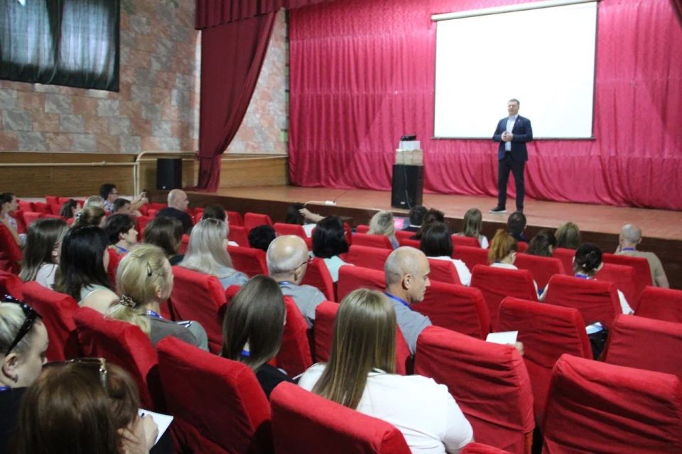 Сотрудники МФЦ прошли повышение квалификации в Ростове Сотрудники МФЦ прошли повышение квалификации в Ростове