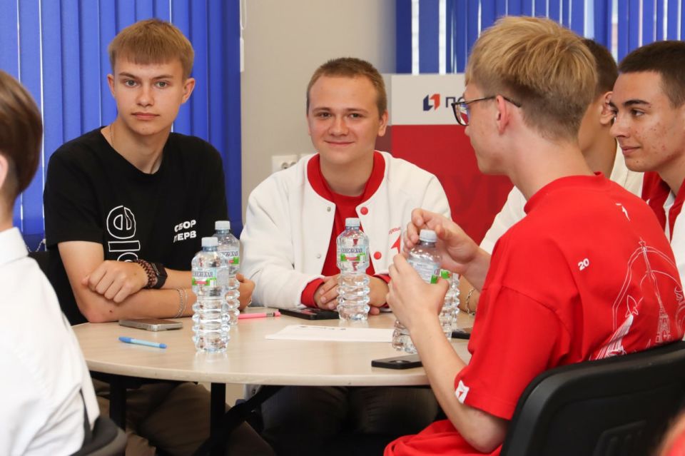 Луганский характер: итоги, развитие, перспектива Луганский характер: итоги, развитие, перспектива