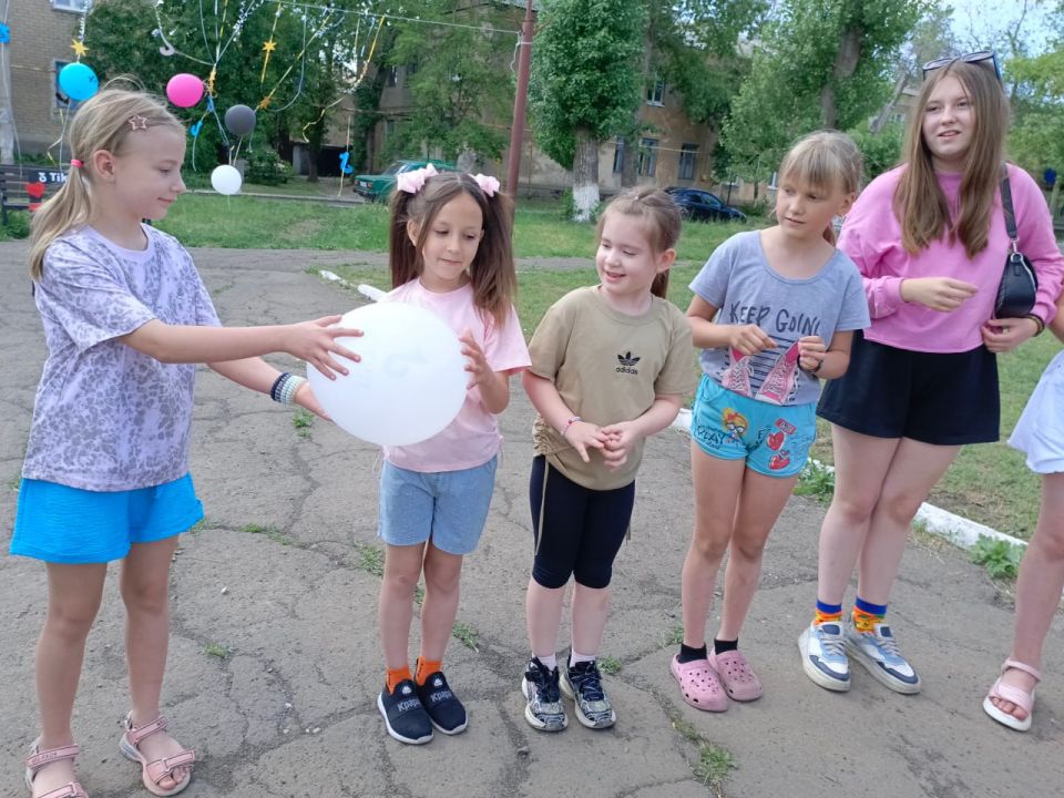 В первый день лета сотрудники Дома культуры посёлка городского типа Дубовский провели замечательный праздник – День защиты детей в стиле Тик Ток В первый день лета сотрудники Дома культуры посёлка городского типа Дубовский провели замечательный праздник – День защиты детей в стиле Тик Ток