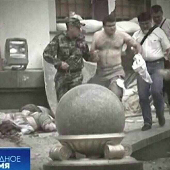 Авиаудар по центру города Луганска 2 июня 2014 года Авиаудар по центру города Луганска 2 июня 2014 года