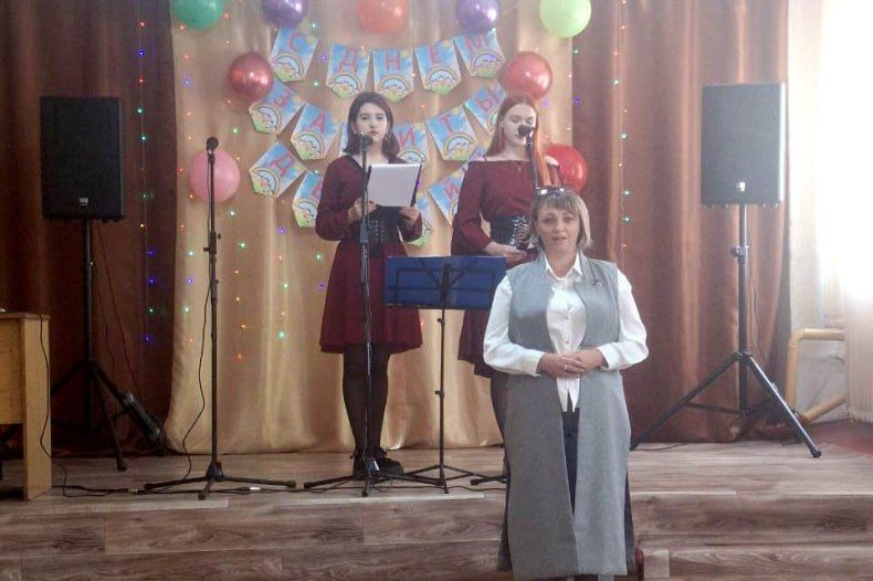 Международный день защиты детей отметили в Шахтерском поселковом клубе Международный день защиты детей отметили в Шахтерском поселковом клубе