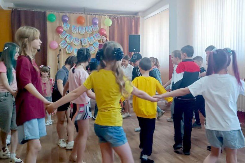 Международный день защиты детей отметили в Шахтерском поселковом клубе Международный день защиты детей отметили в Шахтерском поселковом клубе