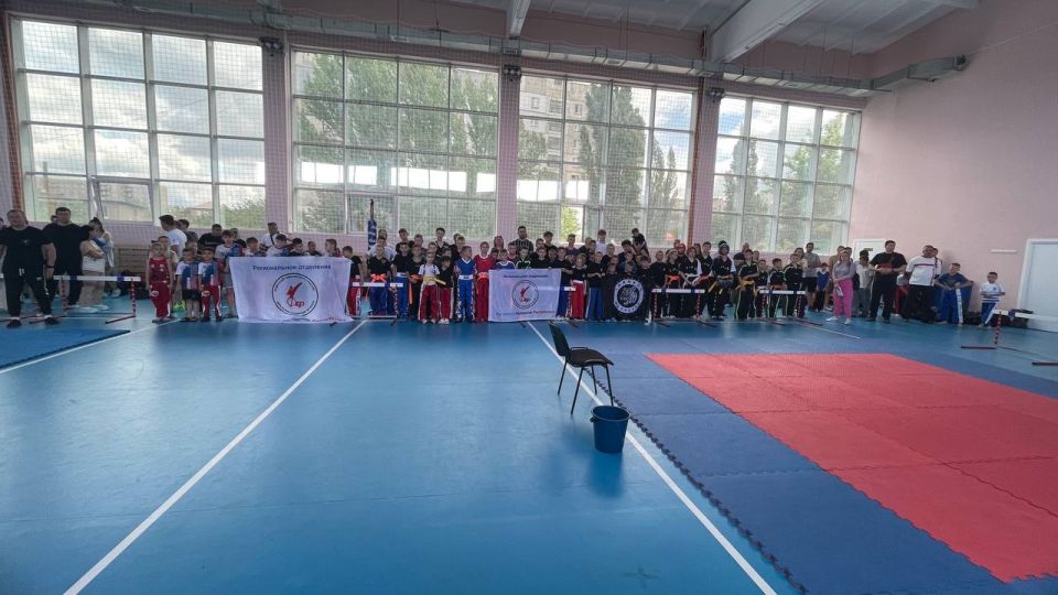 В Алчевске прошли соревнования по кикбоксингу, посвященные Дню защиты детей В Алчевске прошли соревнования по кикбоксингу, посвященные Дню защиты детей