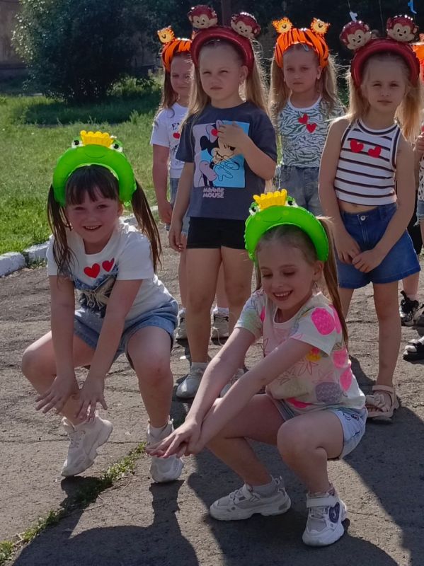 В первый день лета сотрудники Дома культуры посёлка городского типа Дубовский провели замечательный праздник – День защиты детей в стиле Тик Ток В первый день лета сотрудники Дома культуры посёлка городского типа Дубовский провели замечательный праздник – День защиты детей в стиле Тик Ток