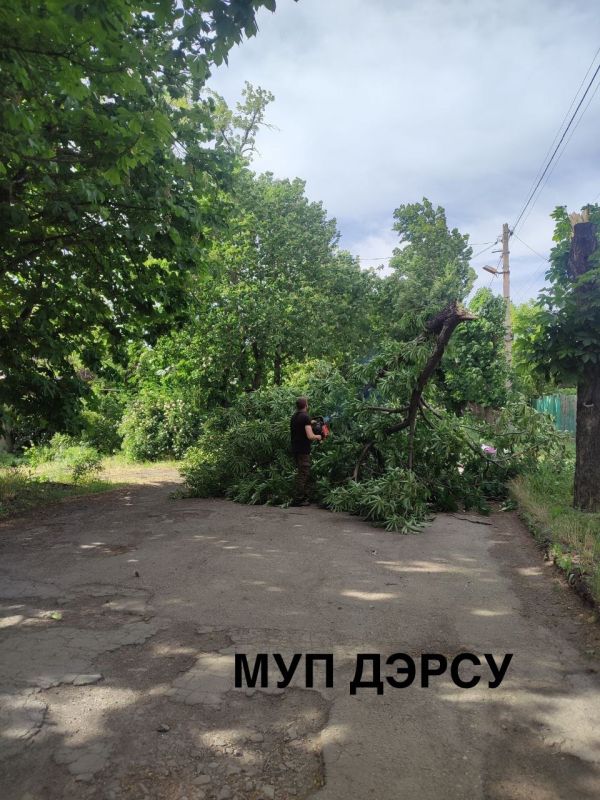 За период с 26 по 30 мая работниками МУП "ДЭРСУ" было выполнено : За период с 26 по 30 мая работниками МУП "ДЭРСУ" было выполнено :