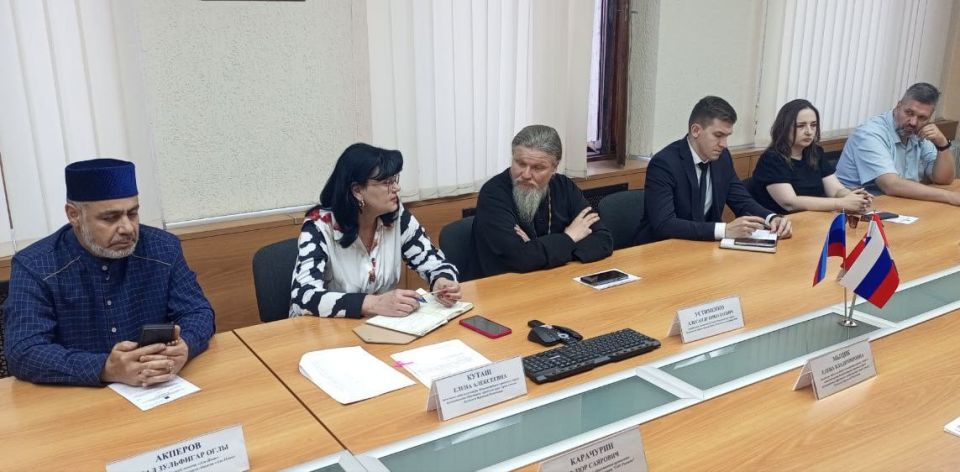 Живем и работаем вместе – невзирая на различия Живем и работаем вместе – невзирая на различия