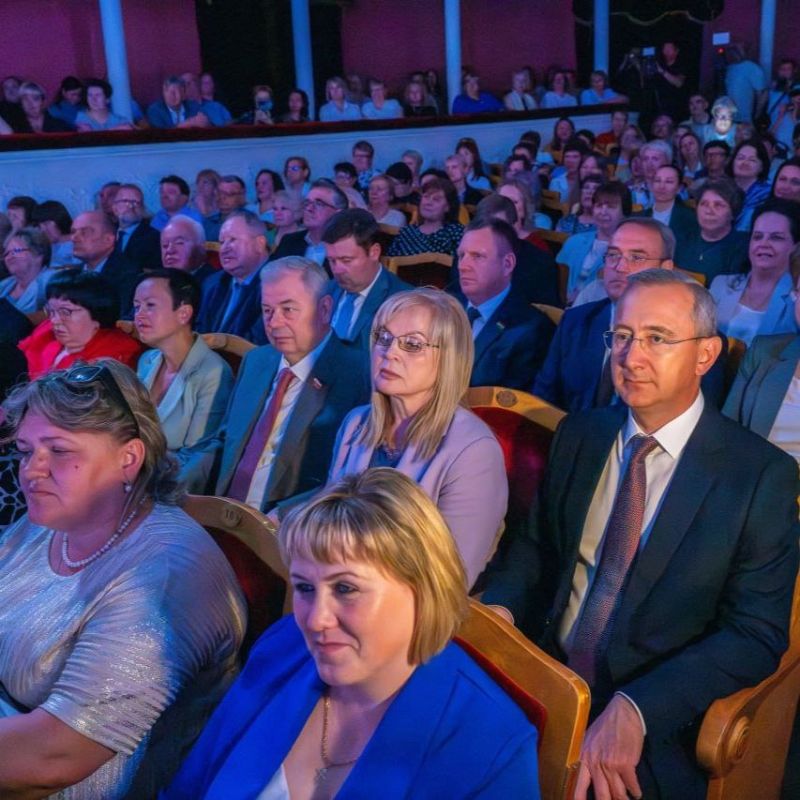 Элла Памфилова посетила с рабочим визитом Калужскую область Элла Памфилова посетила с рабочим визитом Калужскую область