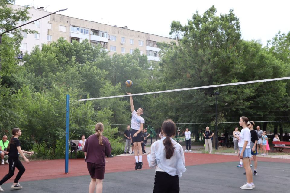 В Северодонецке ко Дню защиты детей на детских и спортивных площадках города были организованы праздничные мероприятия В Северодонецке ко Дню защиты детей на детских и спортивных площадках города были организованы праздничные мероприятия