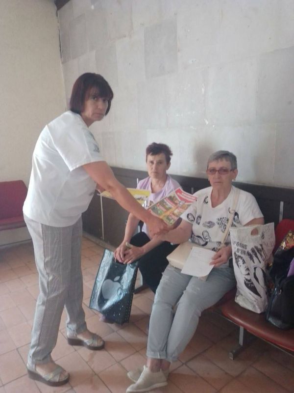 Специалист Великочерниговского отдела жизнеобеспечения в с.Червоный Жовтень провела беседу с населением по правилам пожарной безопасности в пожароопасный период