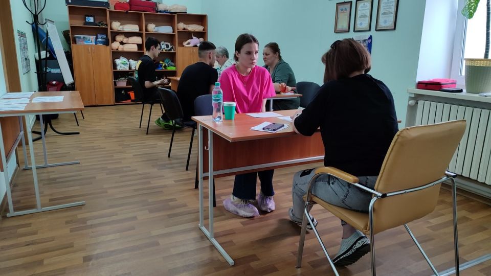 Двухмесячные курсы переподготовки фельдшеров закончились в Луганском центре медицины катастроф Двухмесячные курсы переподготовки фельдшеров закончились в Луганском центре медицины катастроф