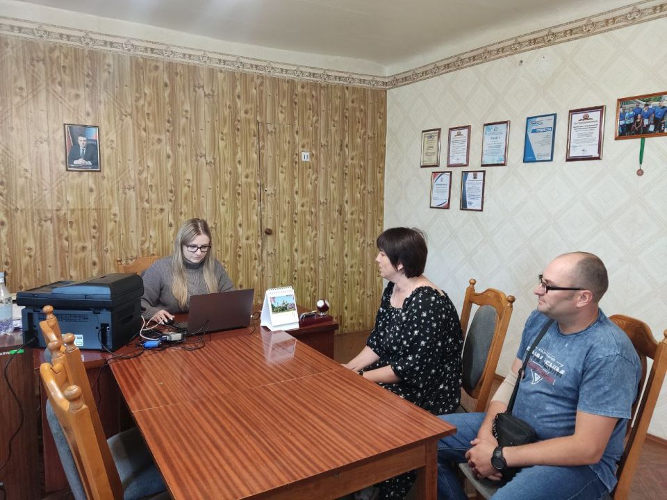 Очередной выездной прием мобильного офиса МФЦ ЛНР состоялся сегодня в отделе жизнеобеспечения г. Вахрушево Очередной выездной прием мобильного офиса МФЦ ЛНР состоялся сегодня в отделе жизнеобеспечения г. Вахрушево