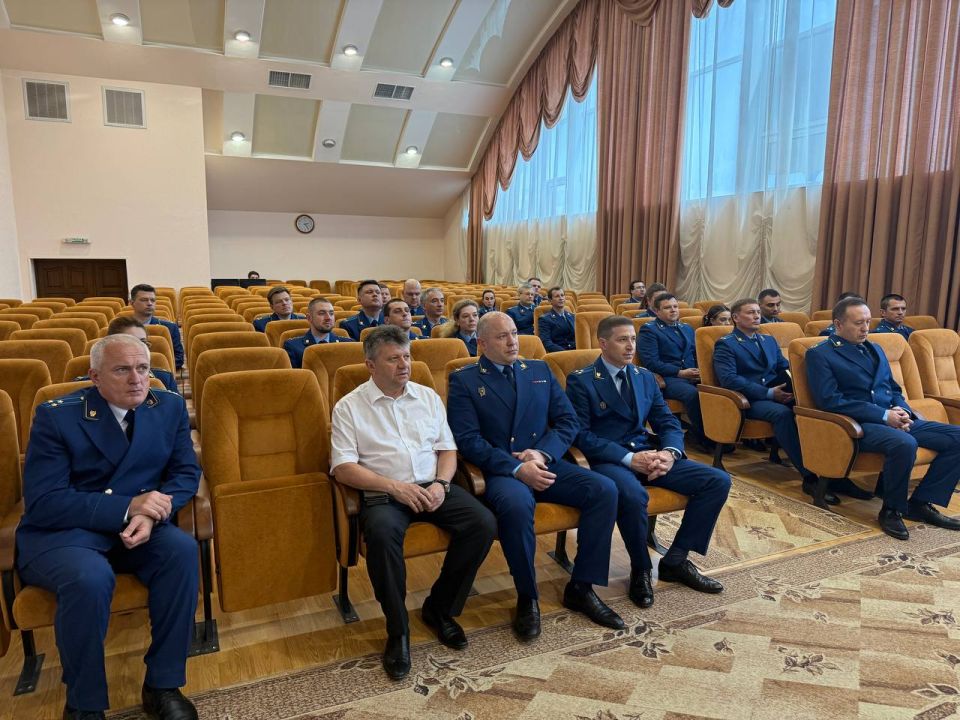 Прокурор Луганской Народной Республики и ректор Саратовской государственной юридической академии подписали соглашение о сотрудничестве Прокурор Луганской Народной Республики и ректор Саратовской государственной юридической академии подписали соглашение о сотрудничестве