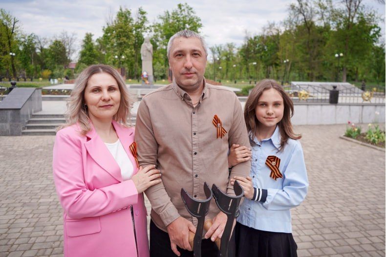 Андрей Сухачев: Семьи нашего округа стали победителями и призёрами Регионального этапа Всероссийского конкурса «Семья года», организатором которого является Минтруд ЛНР Андрей Сухачев: Семьи нашего округа стали победителями и призёрами Регионального этапа Всероссийского конкурса «Семья года», организатором которого является Минтруд ЛНР