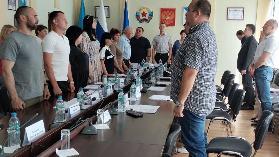 Сегодня прошла XXXII сессия I созыва Совета городского округа муниципальное образование городской округ город Ровеньки, с участием Главы городского округа город Ровеньки Андреем Рубанцовым Сегодня прошла XXXII сессия I созыва Совета городского округа муниципальное образование городской округ город Ровеньки, с участием Главы городского округа город Ровеньки Андреем Рубанцовым