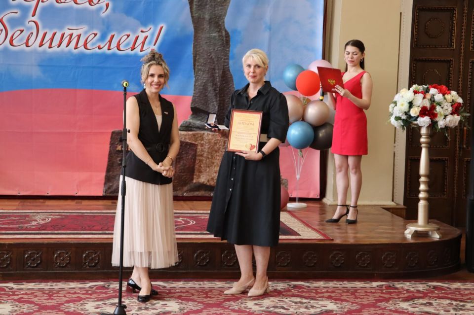 Светлана Небесская поздравила коллектив центра реабилитации детей-инвалидов с 15-летним юбилеем Светлана Небесская поздравила коллектив центра реабилитации детей-инвалидов с 15-летним юбилеем