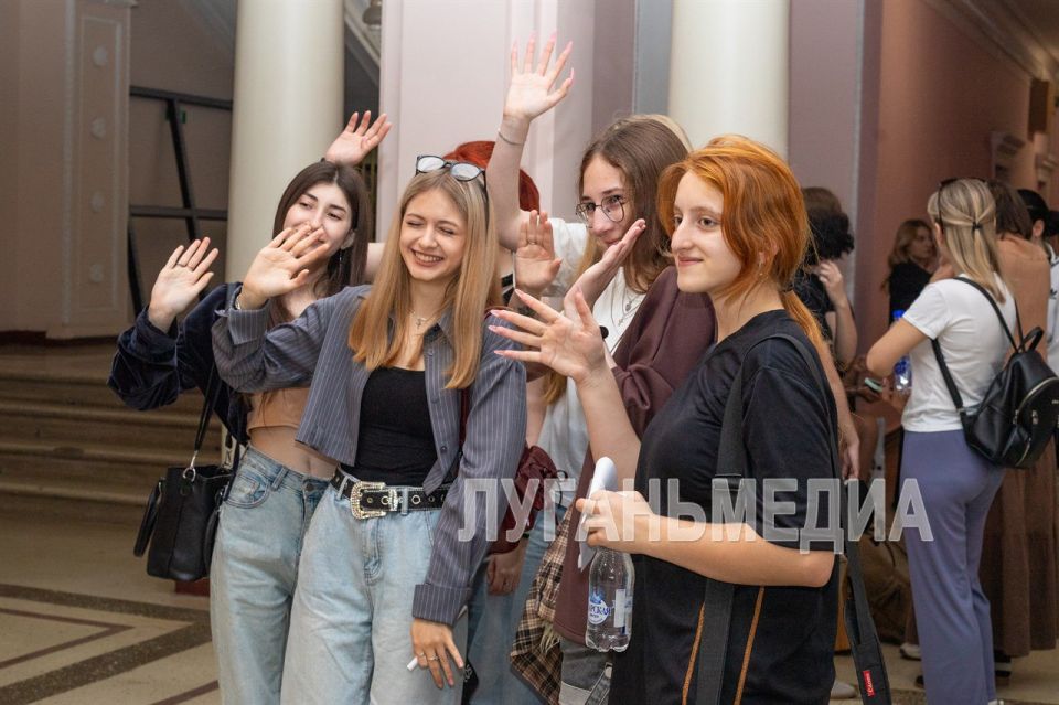 В академии М. Матусовского состоялось открытие Всероссийского молодежного патриотического конкурса-пленэра «Место силы» В академии М. Матусовского состоялось открытие Всероссийского молодежного патриотического конкурса-пленэра «Место силы»