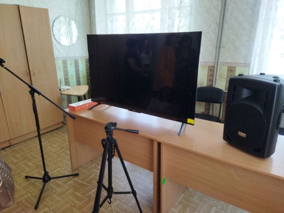 В Доме творчества детей и юношества прошла презентация современного комплекта оборудования для медиацентра, в которой приняли участие заместитель Главы городского округа Ольга Орлова и консультант управления образования... В Доме творчества детей и юношества прошла презентация современного комплекта оборудования для медиацентра, в которой приняли участие заместитель Главы городского округа Ольга Орлова и консультант управления образования...