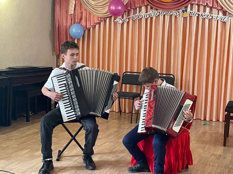 В музыкальной школе прошёл выпускной вечер! В музыкальной школе прошёл выпускной вечер!