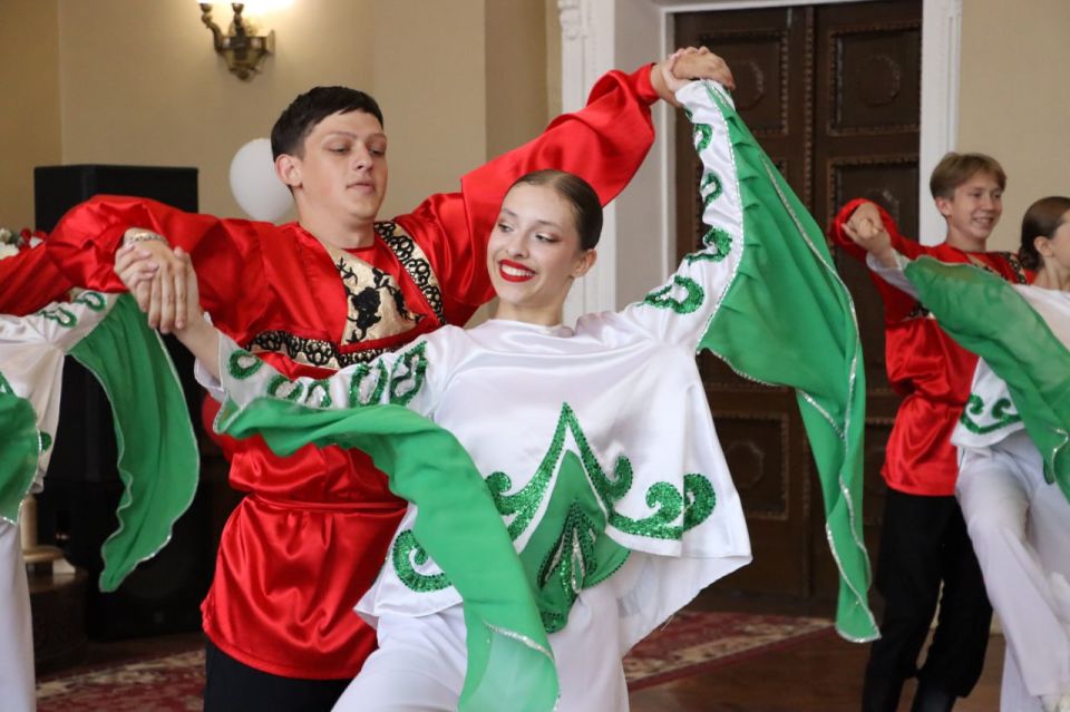 Светлана Небесская поздравила коллектив центра реабилитации детей-инвалидов с 15-летним юбилеем Светлана Небесская поздравила коллектив центра реабилитации детей-инвалидов с 15-летним юбилеем