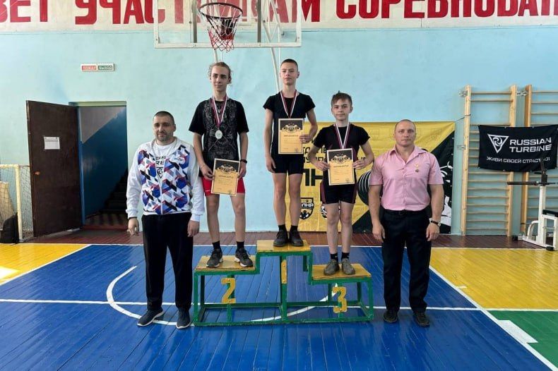 Турнир ЛНР по жиму классическому прошел в Свердловском муниципальном округе Турнир ЛНР по жиму классическому прошел в Свердловском муниципальном округе