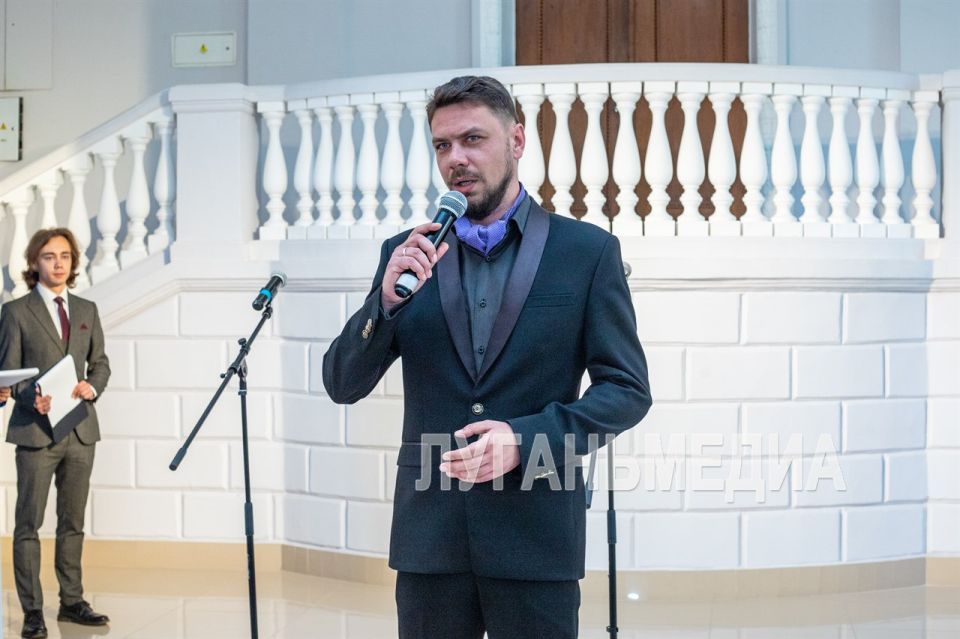 В академии М. Матусовского состоялось открытие Всероссийского молодежного патриотического конкурса-пленэра «Место силы» В академии М. Матусовского состоялось открытие Всероссийского молодежного патриотического конкурса-пленэра «Место силы»