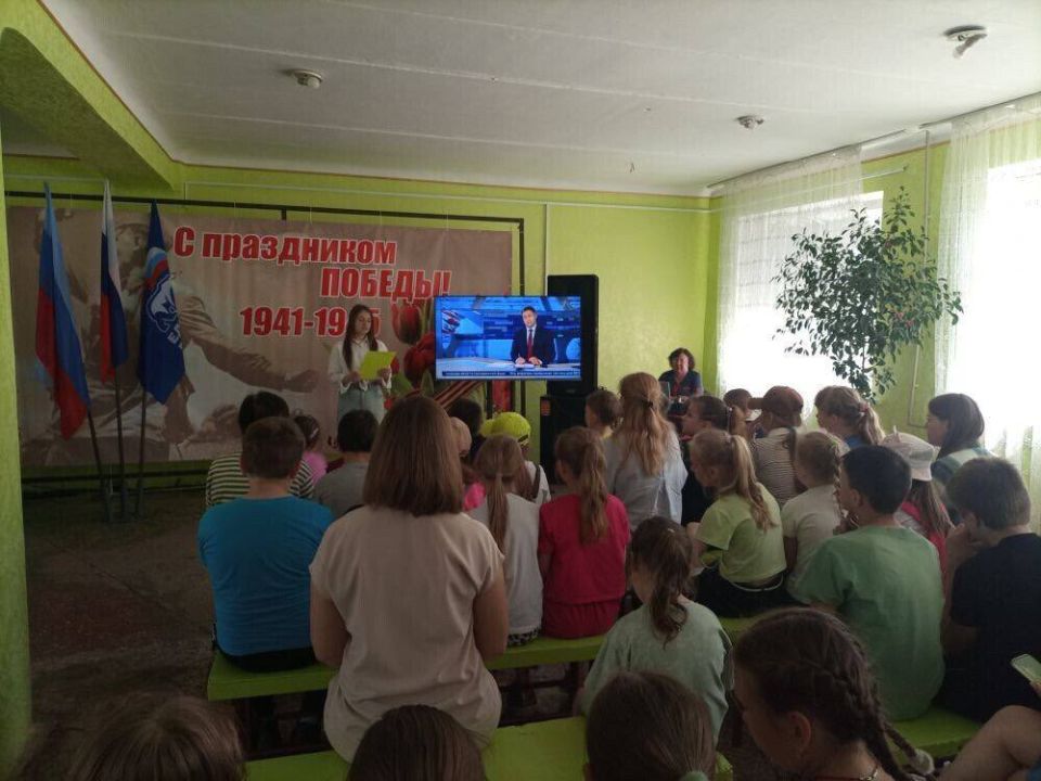 Первый день работы пришкольной площадки "Планета детства" в Новодарьевской школе прошел он под названием "Знакомство" Первый день работы пришкольной площадки "Планета детства" в Новодарьевской школе прошел он под названием "Знакомство"