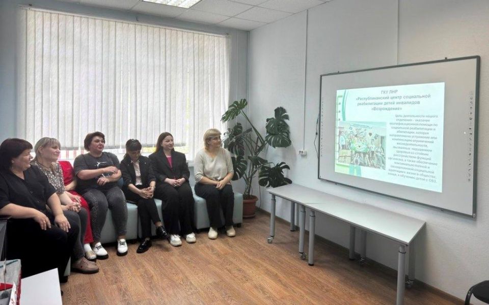 Красноярские педагоги помогали детям Свердловска, Луганска и Стаханова готовиться к экзаменам Красноярские педагоги помогали детям Свердловска, Луганска и Стаханова готовиться к экзаменам