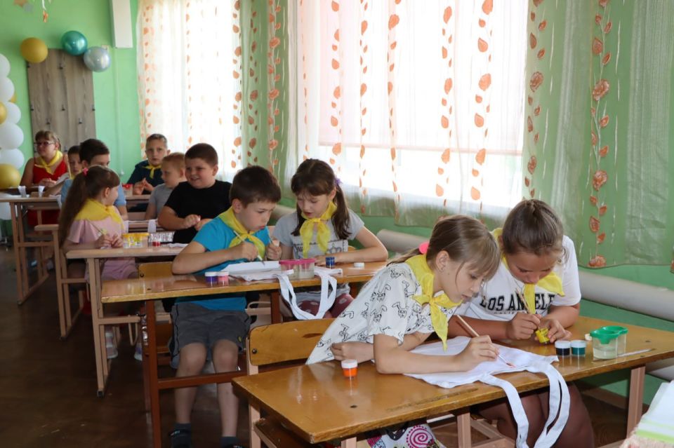 Евгений Бондарь: Пришкольные тематические площадки открыли свои двери для юных жителей округа!