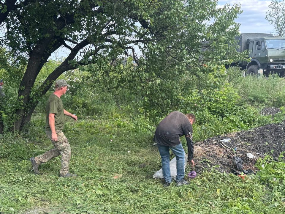 Важным мероприятием в плане благоустройства территории является своевременный и регулярный покос травы Важным мероприятием в плане благоустройства территории является своевременный и регулярный покос травы