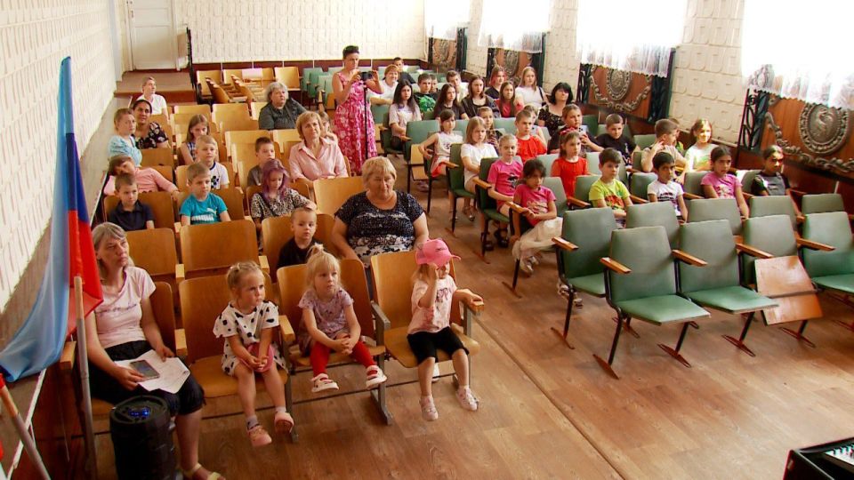 Сегодня в селе Власовка побывал библиобус с кукольным спектаклем «Как лиса волка судила» Сегодня в селе Власовка побывал библиобус с кукольным спектаклем «Как лиса волка судила»