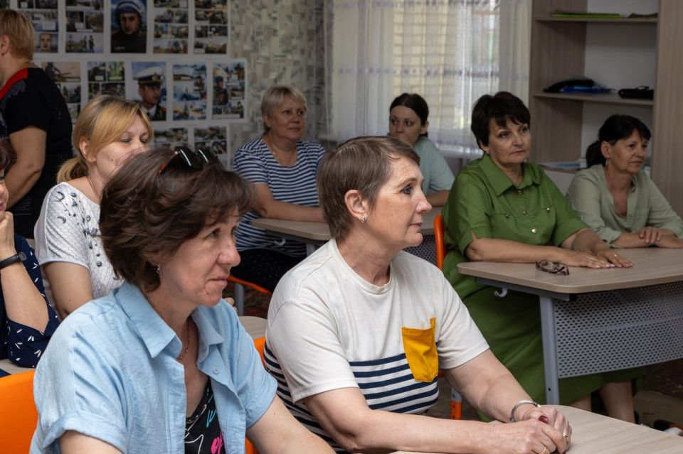 Коллектив Фабриченской средней школы расширяет свои знания по первой медицинской помощи Коллектив Фабриченской средней школы расширяет свои знания по первой медицинской помощи