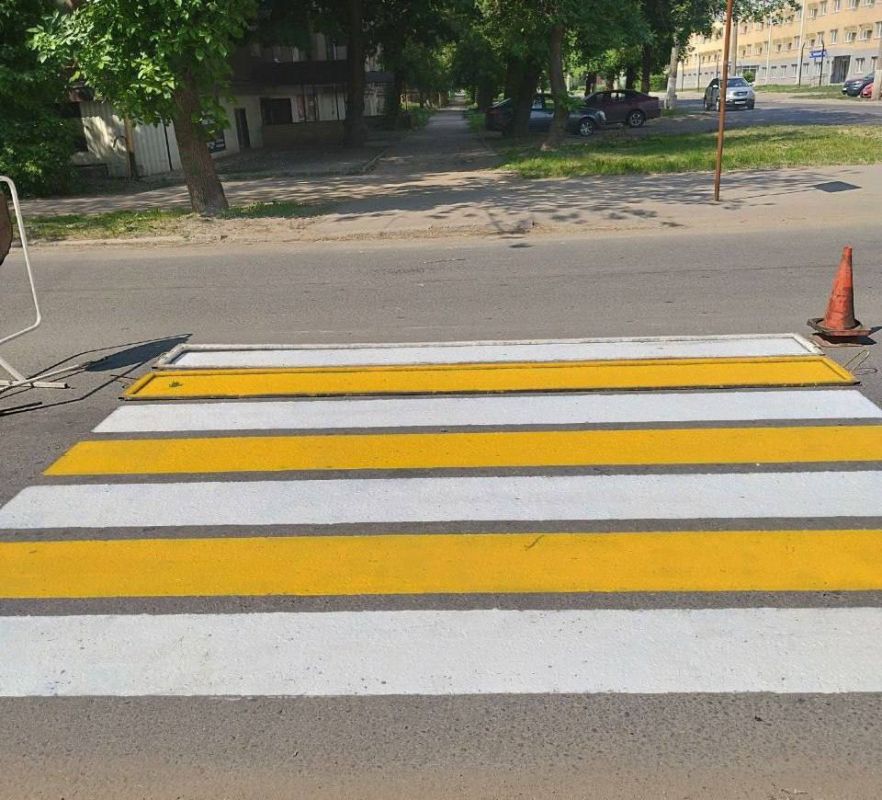 Коммунальные службы проводят работы на территории города Коммунальные службы проводят работы на территории города
