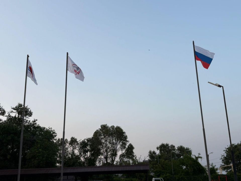 Ребята из Славяносербска приняли участие в открытии лагерной смены в Феодосии Ребята из Славяносербска приняли участие в открытии лагерной смены в Феодосии
