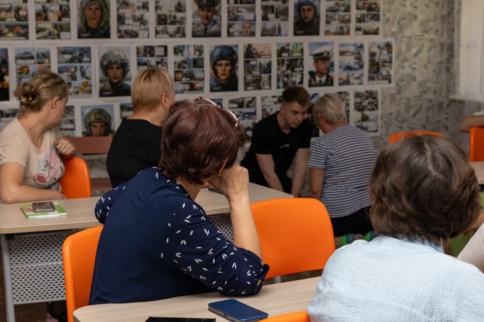 Коллектив Фабриченской средней школы расширяет свои знания по первой медицинской помощи Коллектив Фабриченской средней школы расширяет свои знания по первой медицинской помощи