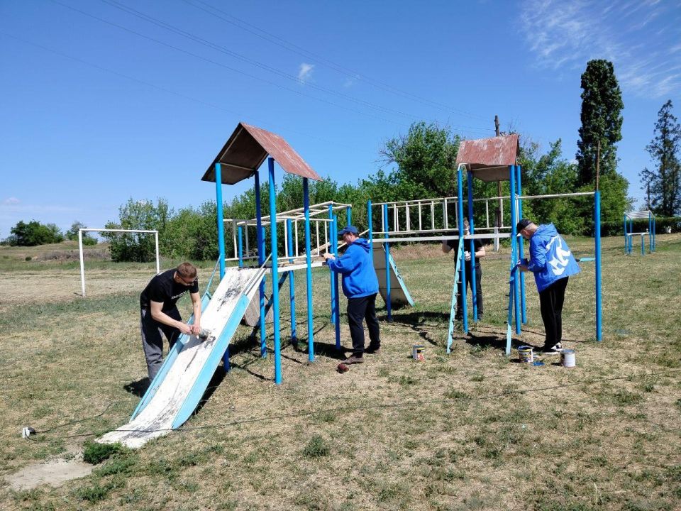 «Единая Россия» дала старт акции «Яркое детство» в ЛНР «Единая Россия» дала старт акции «Яркое детство» в ЛНР