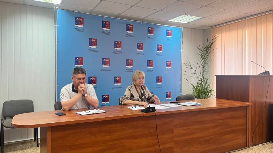 03.06.2025 г. в Станице Луганской было проведено XXXIV заседание сессии I созыва Совета депутатов Станично-Луганского муниципального округа Луганской Народной Республики 03.06.2025 г. в Станице Луганской было проведено XXXIV заседание сессии I созыва Совета депутатов Станично-Луганского муниципального округа Луганской Народной Республики