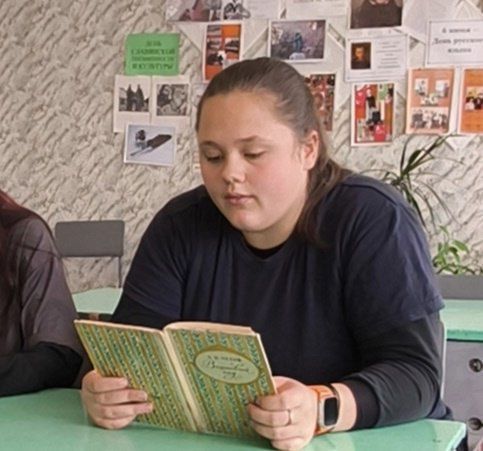 В Лутугинском колледже прошла тематическая встреча «Литературное чтение» ко Дню Русского языка В Лутугинском колледже прошла тематическая встреча «Литературное чтение» ко Дню Русского языка